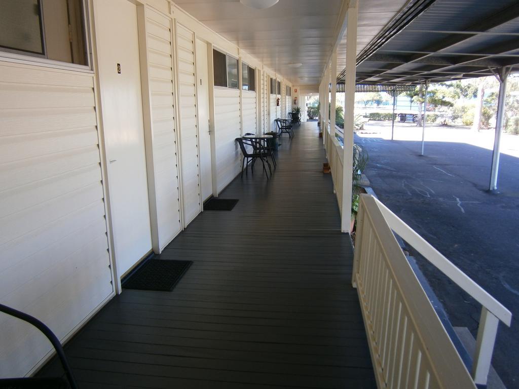 Kellys Motel Oakey Exterior photo